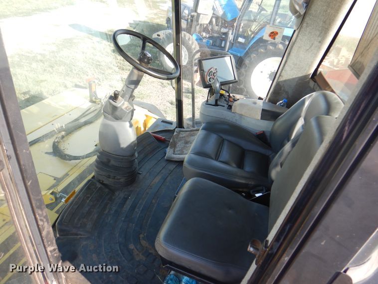 image for item DI5722 2016 New Holland SR260  windrower