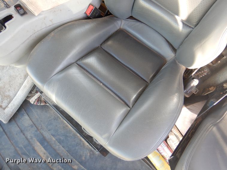 image for item DI5722 2016 New Holland SR260  windrower