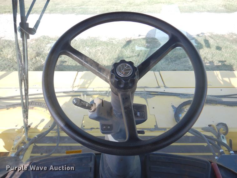 image for item DI5722 2016 New Holland SR260  windrower