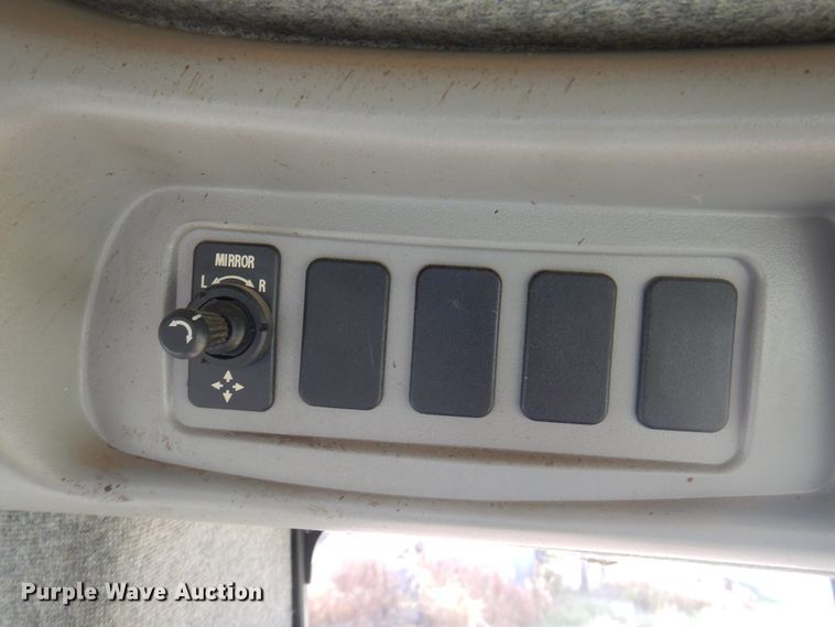 image for item DI5722 2016 New Holland SR260  windrower