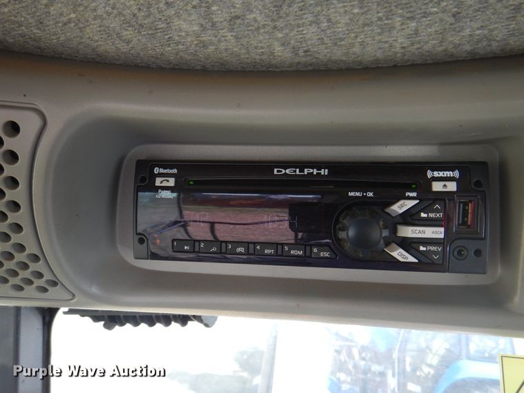 image for item DI5722 2016 New Holland SR260  windrower