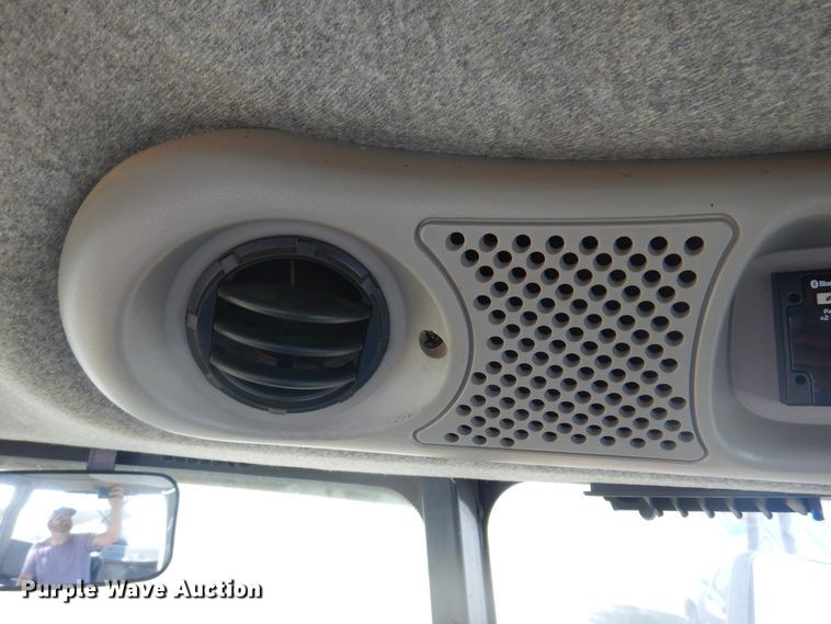 image for item DI5722 2016 New Holland SR260  windrower