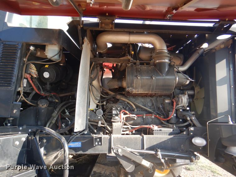 image for item DI5722 2016 New Holland SR260  windrower