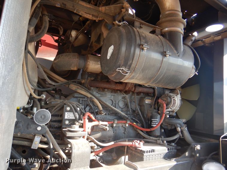 image for item DI5722 2016 New Holland SR260  windrower