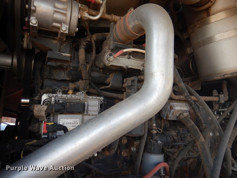 image for item DI5722 2016 New Holland SR260  windrower