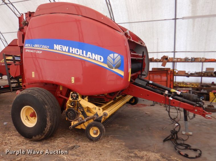 image for item DI5723 2014 New Holland Roll-Belt 560 Specialty Crop  round baler