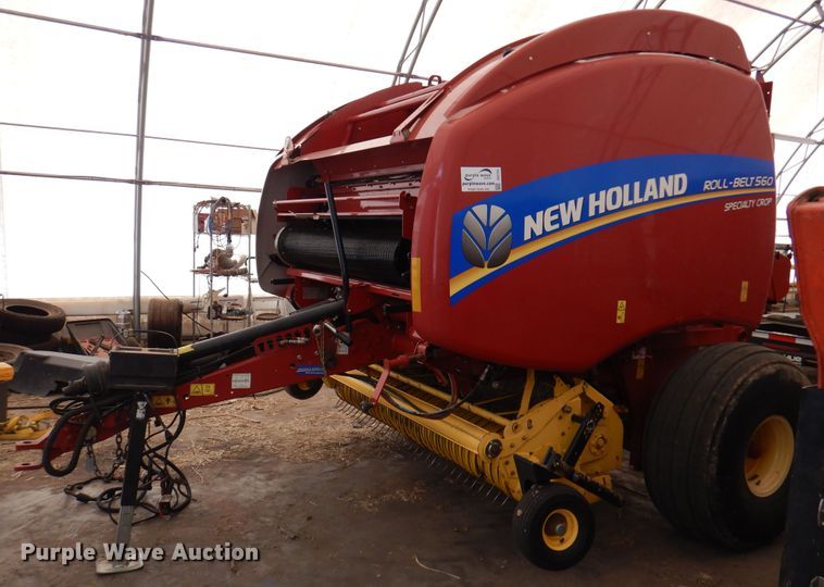 image for item DI5723 2014 New Holland Roll-Belt 560 Specialty Crop  round baler