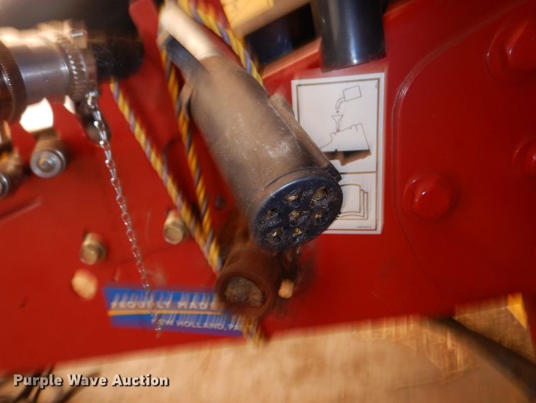 image for item DI5723 2014 New Holland Roll-Belt 560 Specialty Crop  round baler