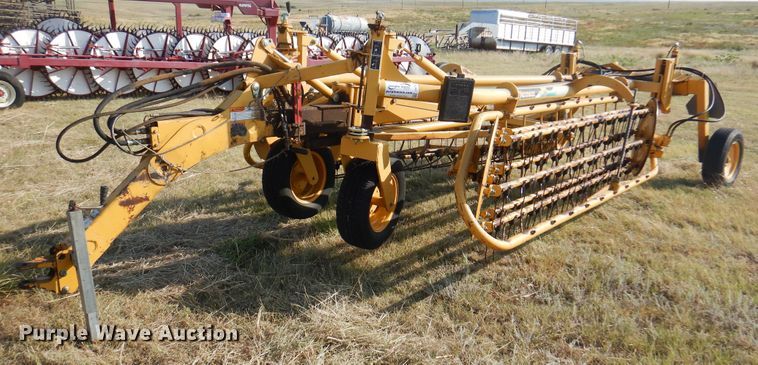 image for item DI5726 Vermeer R2300  hay rake
