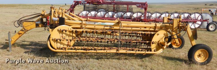 image for item DI5726 Vermeer R2300  hay rake