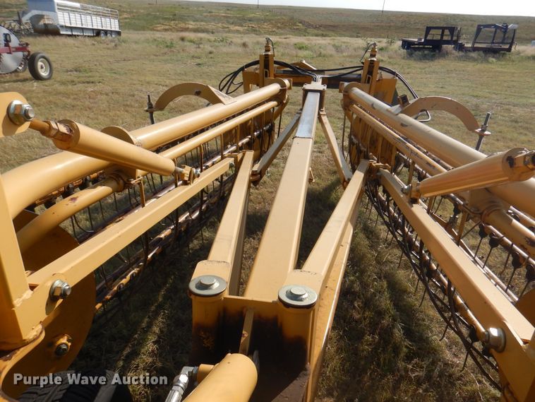 image for item DI5726 Vermeer R2300  hay rake