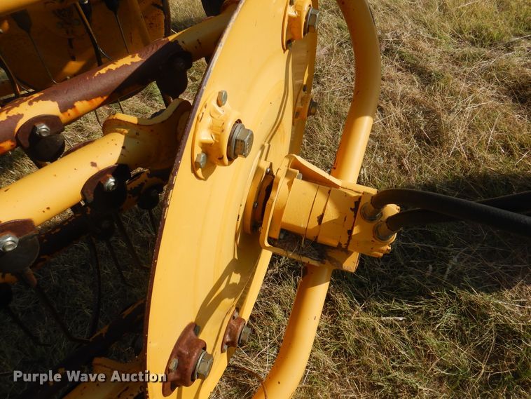 image for item DI5726 Vermeer R2300  hay rake
