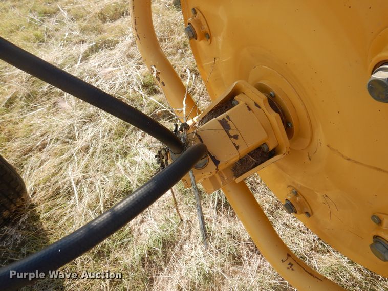 image for item DI5726 Vermeer R2300  hay rake