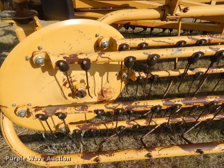image for item DI5726 Vermeer R2300  hay rake