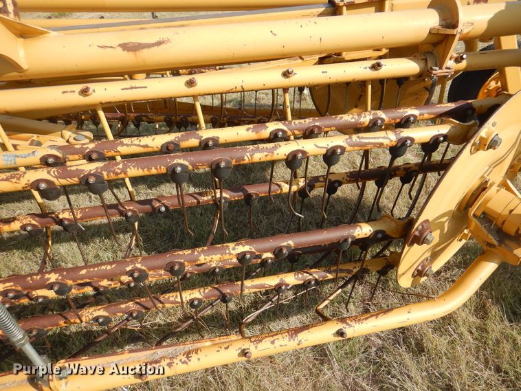 image for item DI5726 Vermeer R2300  hay rake