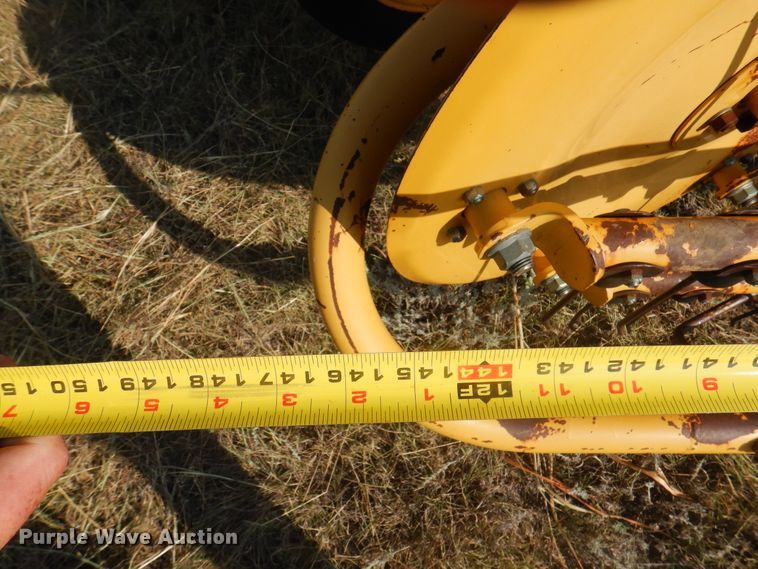 image for item DI5726 Vermeer R2300  hay rake