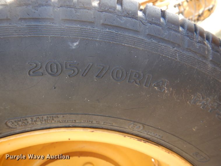 image for item DI5726 Vermeer R2300  hay rake