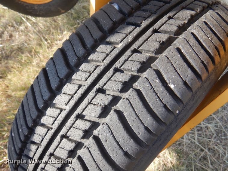 image for item DI5726 Vermeer R2300  hay rake