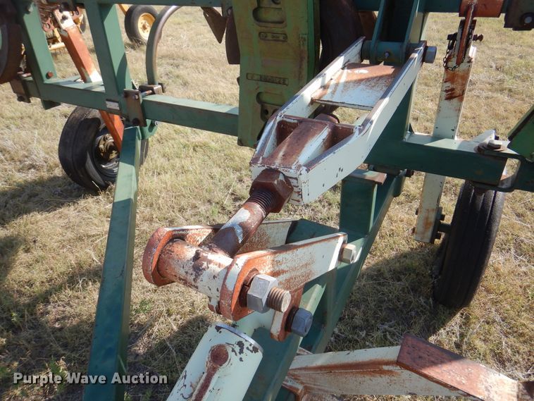 image for item DI5731 Flex King 213  field cultivator