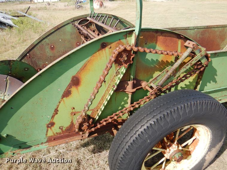 image for item DI5732 John Deere  manure spreader