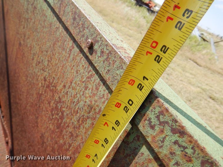 image for item DI5732 John Deere  manure spreader