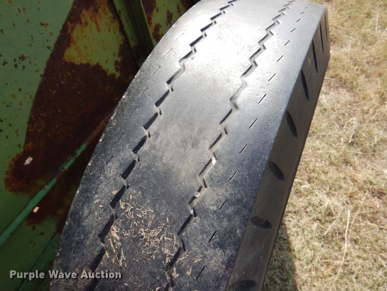 image for item DI5732 John Deere  manure spreader