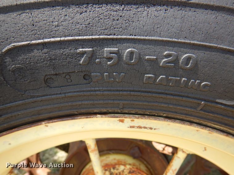 image for item DI5732 John Deere  manure spreader