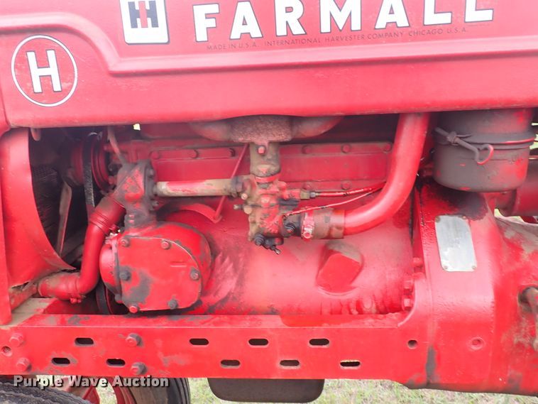 image for item DJ5738 Farmall H  tractor