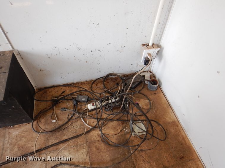 image for item DK8212 Enclosed cargo trailer