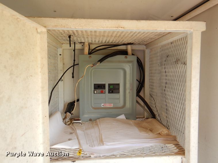 image for item DK8212 Enclosed cargo trailer