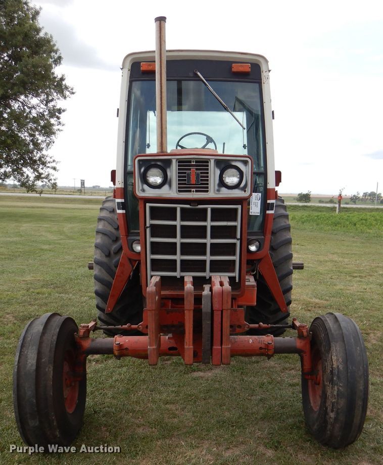 image for item DL3103 1977 International 1086  tractor
