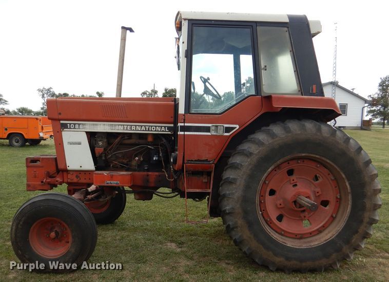image for item DL3103 1977 International 1086  tractor