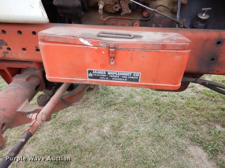 image for item DL3103 1977 International 1086  tractor