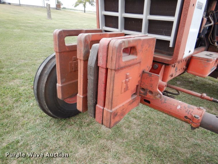 image for item DL3103 1977 International 1086  tractor