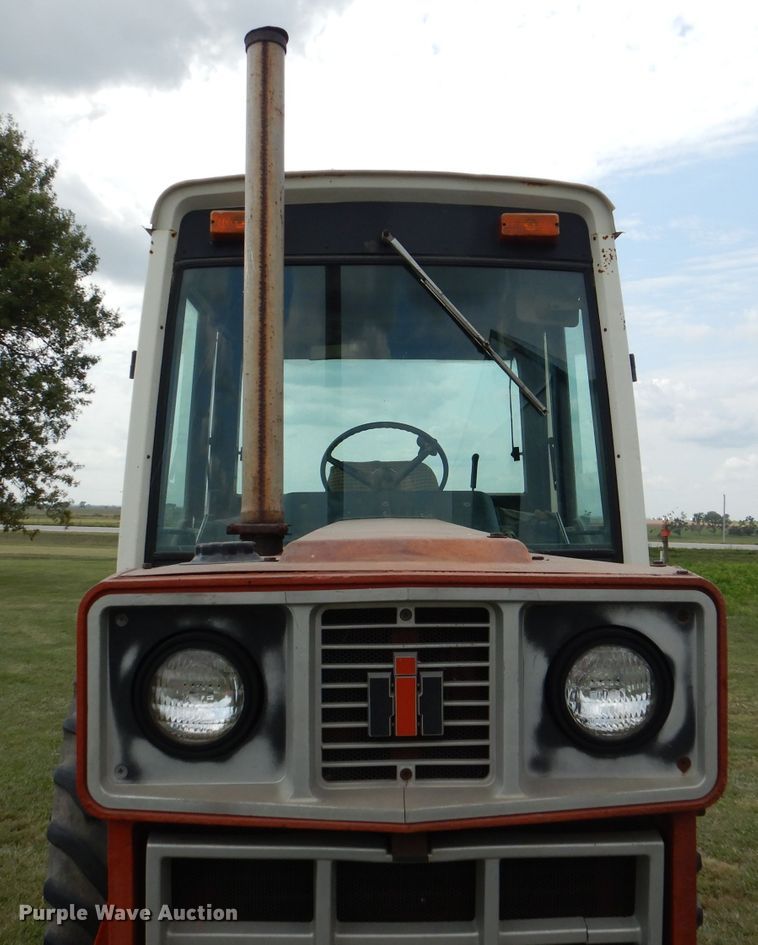 image for item DL3103 1977 International 1086  tractor