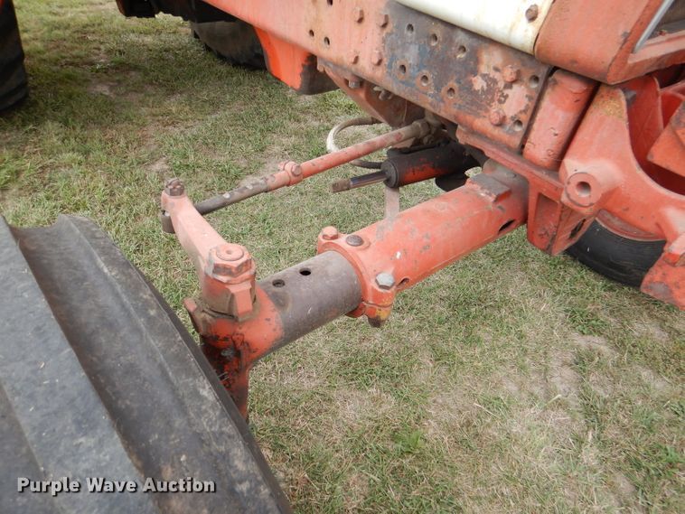image for item DL3103 1977 International 1086  tractor
