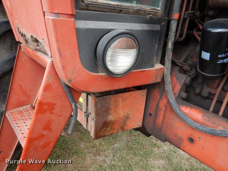 image for item DL3103 1977 International 1086  tractor