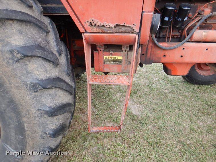 image for item DL3103 1977 International 1086  tractor