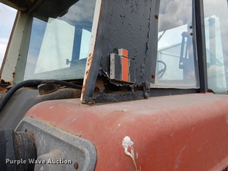 image for item DL3103 1977 International 1086  tractor