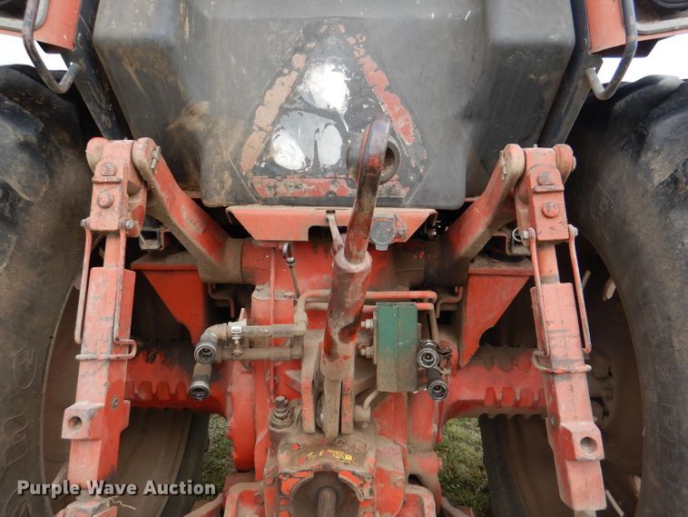 image for item DL3103 1977 International 1086  tractor