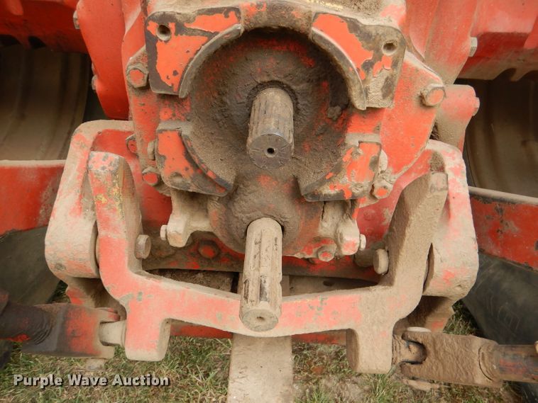 image for item DL3103 1977 International 1086  tractor