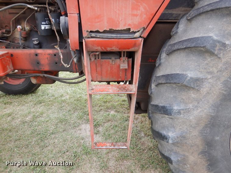 image for item DL3103 1977 International 1086  tractor