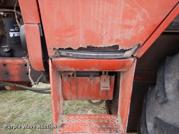 image for item DL3103 1977 International 1086  tractor