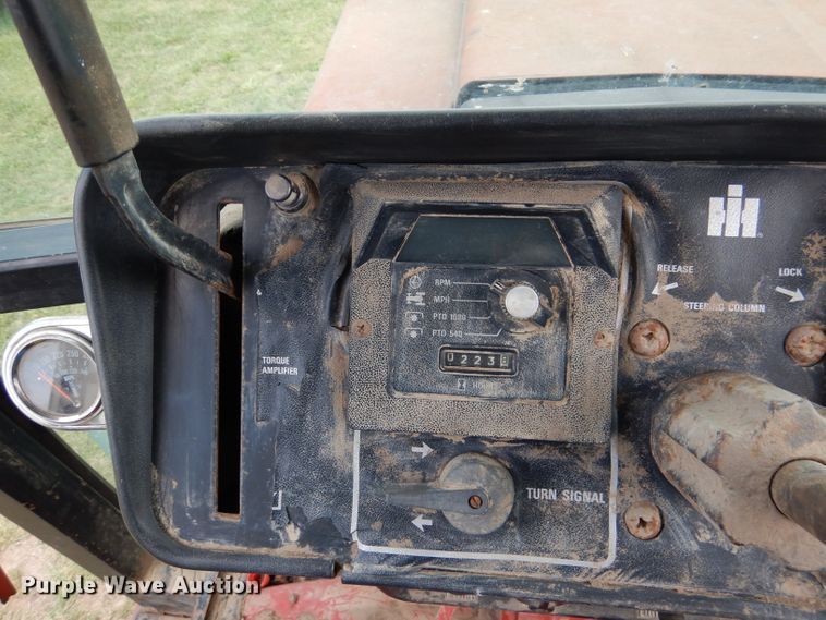 image for item DL3103 1977 International 1086  tractor