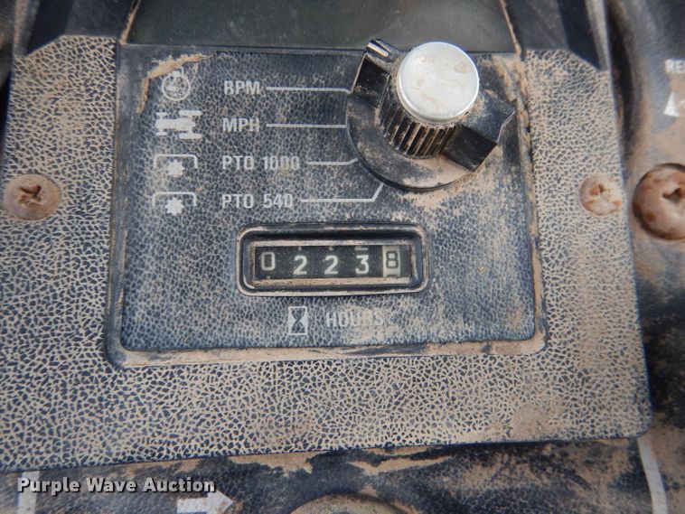 image for item DL3103 1977 International 1086  tractor