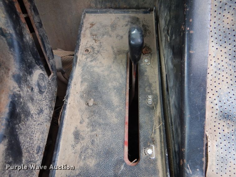 image for item DL3103 1977 International 1086  tractor