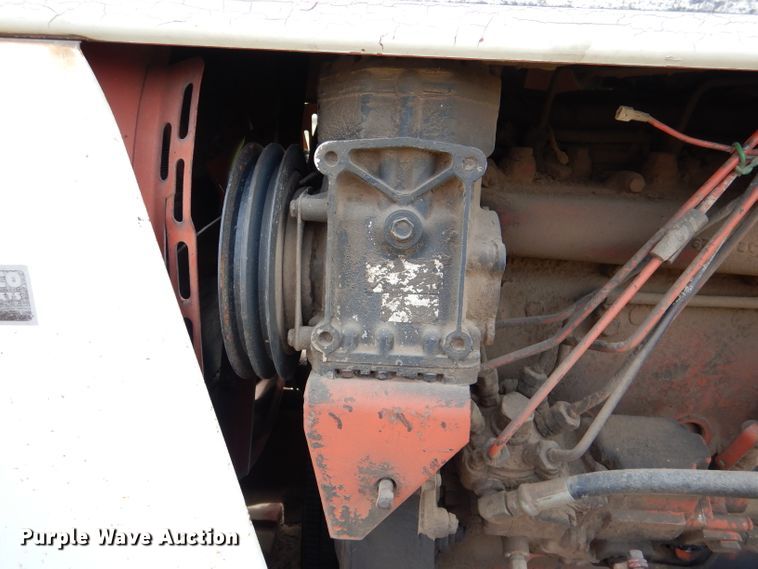 image for item DL3103 1977 International 1086  tractor