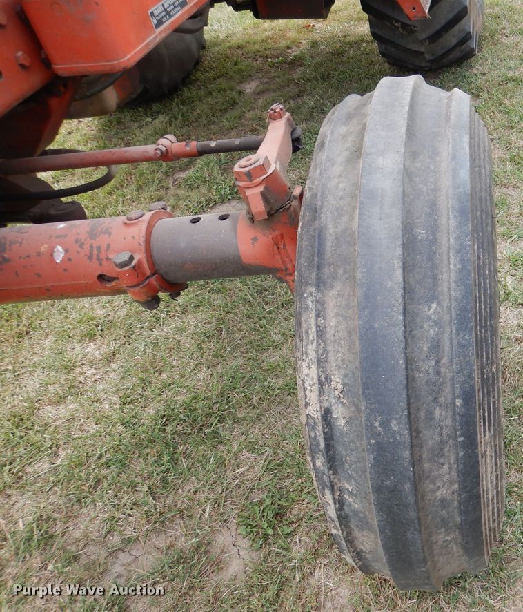 image for item DL3103 1977 International 1086  tractor