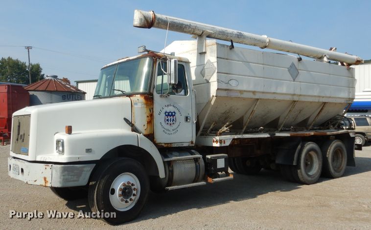 image for item DL6304 1995 White GMC WG  feed delivery truck