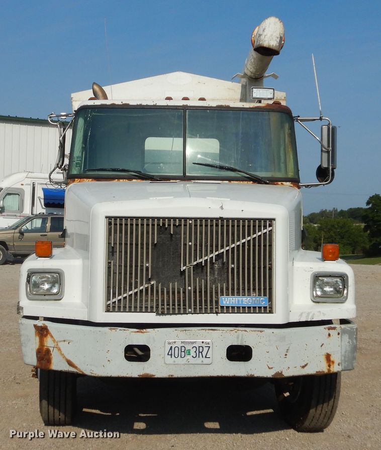 image for item DL6304 1995 White GMC WG  feed delivery truck